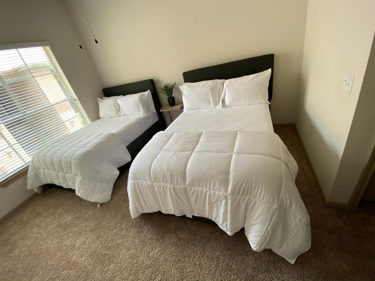 Spacious Galleria Cottage - Self Check In & Free Parking, 4 Beds 2 Bathrooms Houston Exterior photo