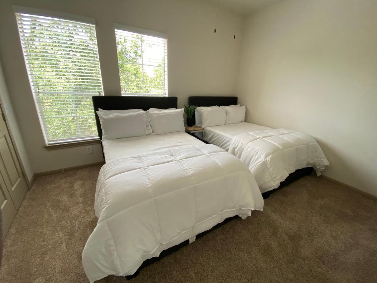 Spacious Galleria Cottage - Self Check In & Free Parking, 4 Beds 2 Bathrooms Houston Exterior photo